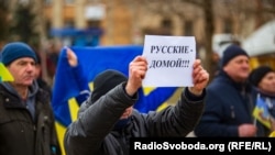 Під час акції протесту у захопленому російськими військовими місті Генічеську Херсонської області, 6 березня 2022 року