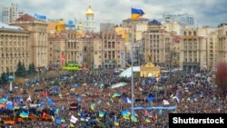 Революція гідності. Мітинг у Києві на майдані Незалежності, 1 грудня 2013 року