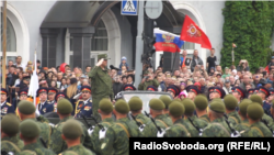 Парад приймав ватажок угруповання Леонід Пасічник