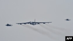 Переліт американського стратегічного бомбардувальника B-52 над Україною