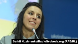 Джамала під час прес-конференції у Києві. 17 травня 2016 року