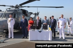 Після підписання двостороннього меморандуму на борту HMS Defender. Одеса, 21 червня 2021 року