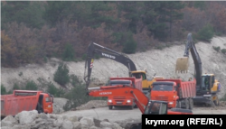 Вирубка дерев біля Севастополя для будівництва траси Таврида