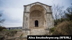 Мавзолей Джаніке-ханум, доньки Тохтамиша, золотоординського хана, побудований у 1437 році