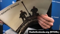 Доповідь Atlantic Council: «Ховаючись у всіх на очах. Війна Путіна проти України»