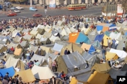 Наметове містечко в центрі Києва під час Революції на граніті. Київ, жовтень 1990 року