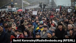 На майдані Незалежності люди зібрались на віче (фотогалерея)
