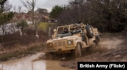 Land Rover Defender у різних виконаннях перебуває на озброєнні британської армії понад пів століття