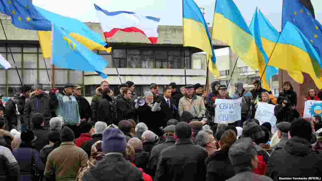 На Євромайдан у Сімферополі приїжджали кримчани з усіх куточків півострова. У тому числі з Євпаторії