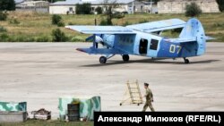 Ан-2 (кодова назва НАТО – Colt) вважається «динозавром», однак для деяких завдань біплан як і раніше придатний