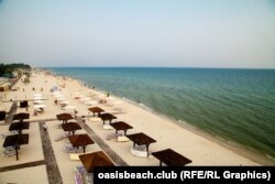 База відпочинку Oasis Beach в Лазурному