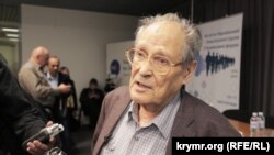 Правозахисник Сергій Ковальов на Кримському форумі у Львові