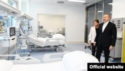 İ.Əliyev Bakıda yeni hospitalın açılışında