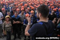 Одразу після виборів під час активних протестів робітники «Гродно-Азоту» страйкували, але лише кілька днів. Мітинг на підприємстві «Гродно-Азот» 19 серпня 2020 року (через 10 днів після президентських виборів)