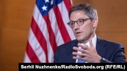 Радник Державного департаменту США Дерек Шолле під час ексклюзивного інтерв’ю Радіо Свобода у Києві, 21 липня 2021 року