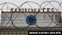 «На територію Каховської ГЕС російські військові завезли понад 100 одиниць техніки»