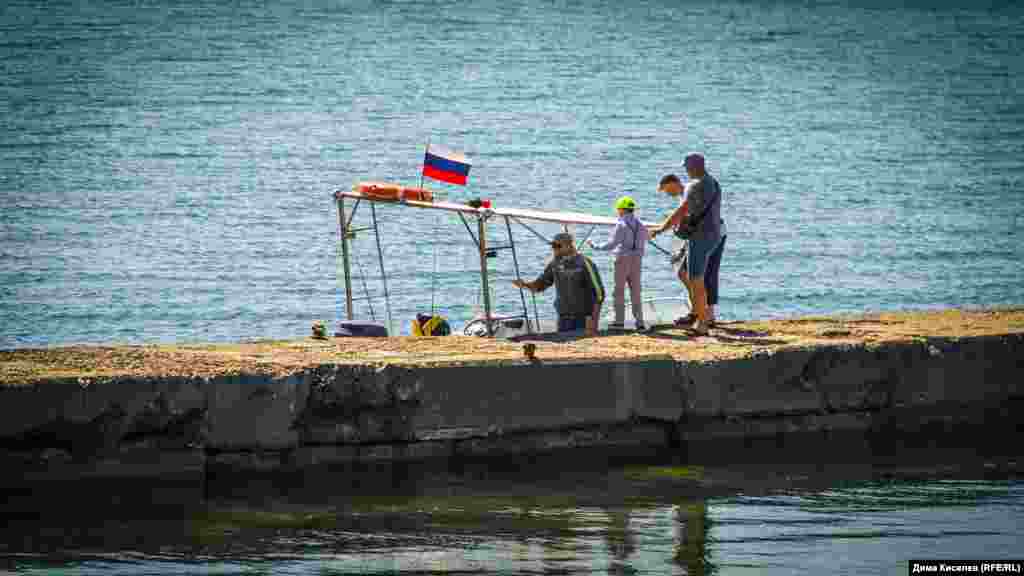 У селищі можна замовити морську екскурсію